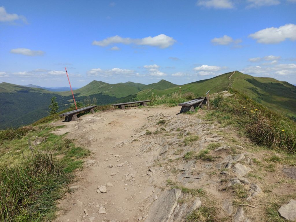Widok na Rozsypaniec i Halicz